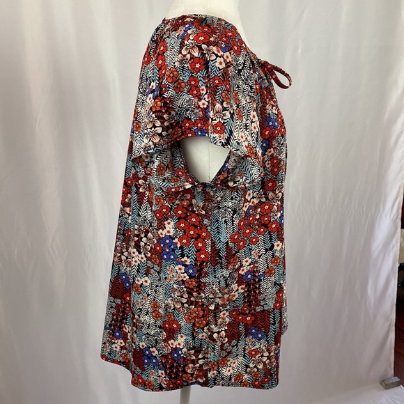 Floral Multi-Colored Blouse with Tie in Front at Neckline, Size M. - Picture 4 of 5